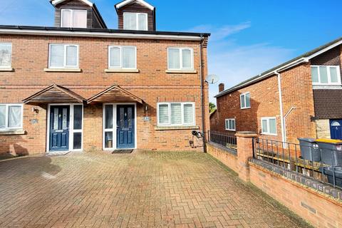 undefined, Dunstable, Bedfordshire LU6
