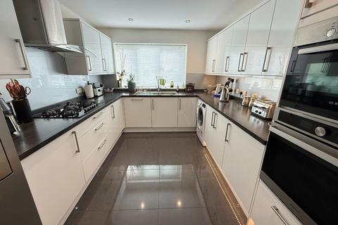 undefined, Dunstable, Bedfordshire LU6