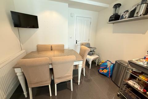 undefined, Dunstable, Bedfordshire LU6