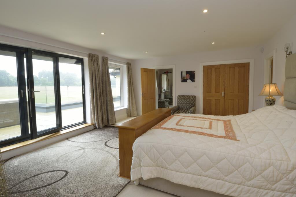 Northcourt  GRM5127 