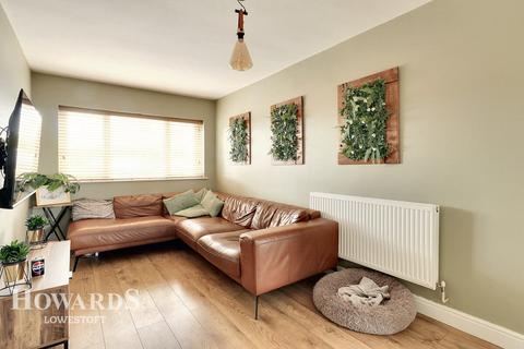 4 bedroom end of terrace house for sale, Kirkley Run, Lowestoft