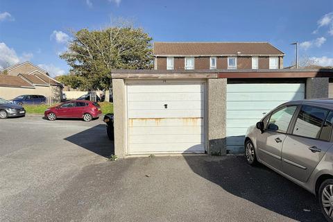 14 Polglase Walk, St Erme, Truro, TR4 9BP