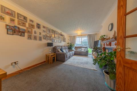3 bedroom semi-detached house for sale, Wilkes Avenue, Swadlincote DE12