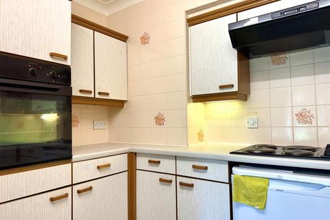 2 bedroom apartment for sale, Haldenby Court, West End, Swanland HU14