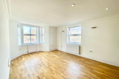West Ealing W13