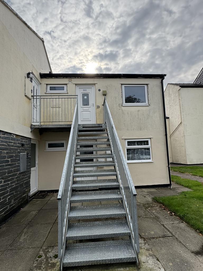 First floor one bed maisonette