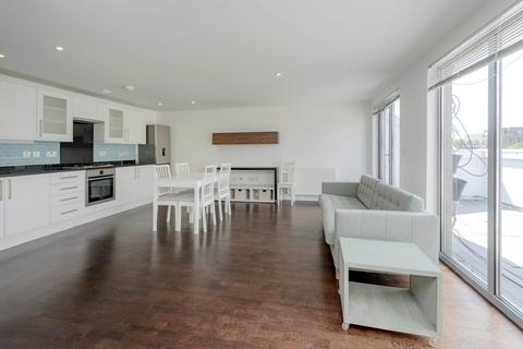 2 bedroom maisonette for sale, London N7