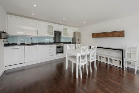 2 bedroom maisonette for sale, London N7