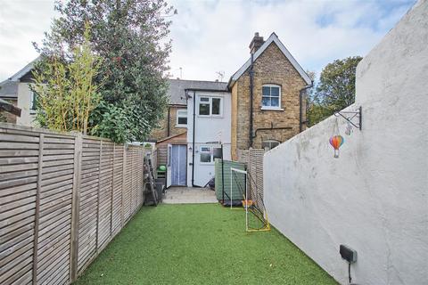 38 Pye Corner, Gilston, Harlow, CM20 2RB