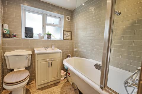 38 Pye Corner, Gilston, Harlow, CM20 2RB