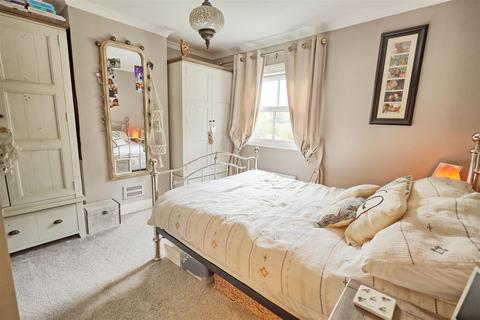 38 Pye Corner, Gilston, Harlow, CM20 2RB