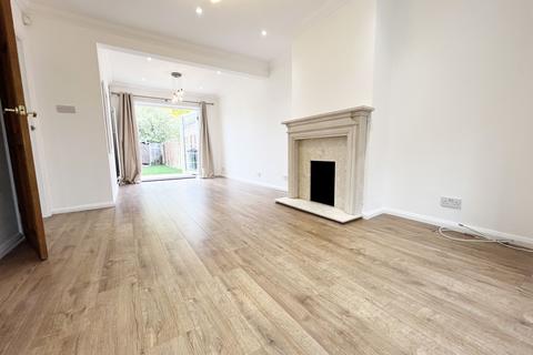 3 bedroom end of terrace house for sale, Masefield Road, Gravesend, Kent, DA11