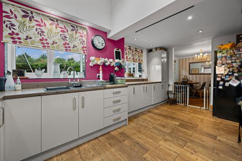 undefined, Thames Rise, Kettering, NN16