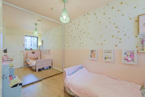2 bedroom flat for sale, Felix Point, Tower Hamlets, London, E14