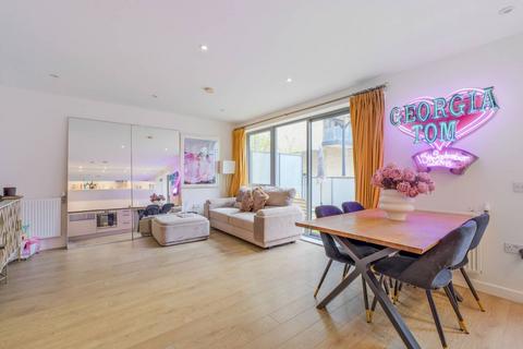 Felix Point, Tower Hamlets, London, E14