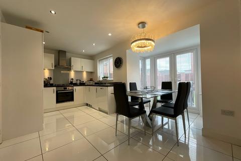 3 bedroom detached house for sale, Chaffinch Drive, Hebburn, NE31