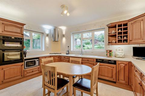 5 bedroom detached house for sale, Chestnut Street, Borden, Sittingbourne