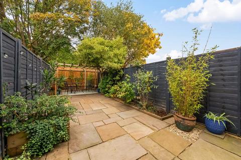 undefined, Chestnut Road, London, SE27