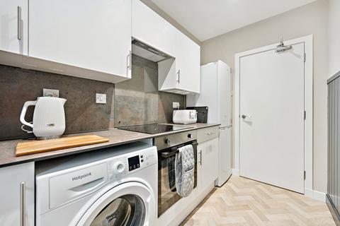 3 bedroom apartment to rent, Sanda Street  , Flat 2-1, North Kelvinside, Glasgow, G20 8PT