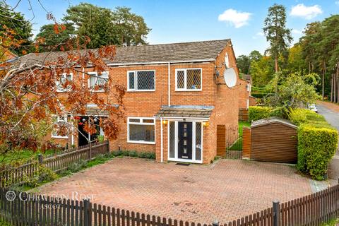 Liddell Way, Ascot