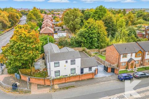 5 bedroom detached house for sale, 129 Hunt Lane, Chadderton, Oldham, OL9 9JJ