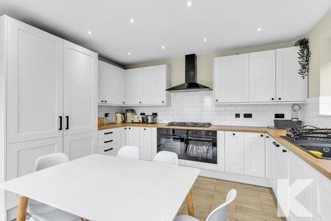 5 bedroom detached house for sale, 129 Hunt Lane, Chadderton, Oldham, OL9 9JJ