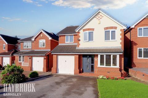 4 bedroom detached house for sale, Chantry Grove, Royston