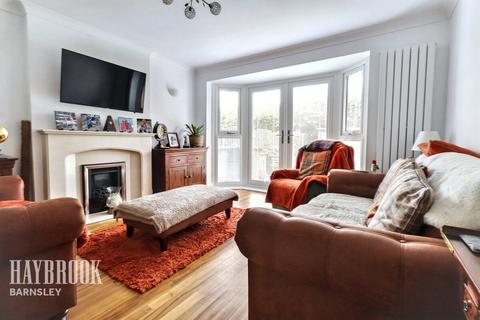 4 bedroom detached house for sale, Chantry Grove, Royston
