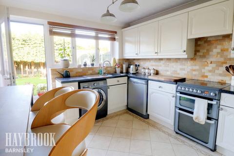4 bedroom detached house for sale, Chantry Grove, Royston