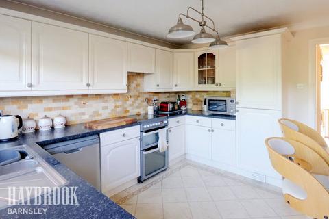 4 bedroom detached house for sale, Chantry Grove, Royston
