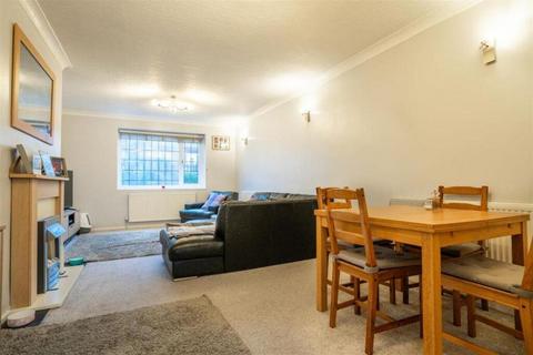 3 bedroom semi-detached house for sale, Woodedge Avenue, Huddersfield