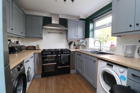 undefined, Avon Way, Worksop S81