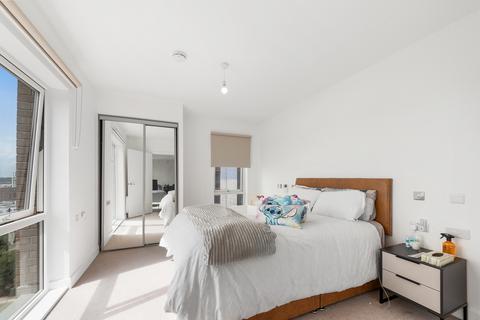 3 bedroom apartment to rent, Millet Place, Pontoon Dock London E16
