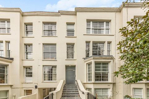 1 bedroom flat for sale, Cliff Court, Cliff Road, London