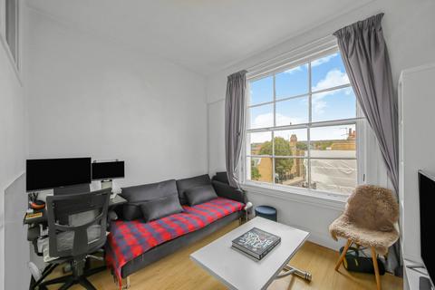 1 bedroom flat for sale, Cliff Court, Cliff Road, London