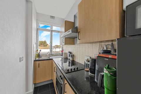 1 bedroom flat for sale, Cliff Court, Cliff Road, London