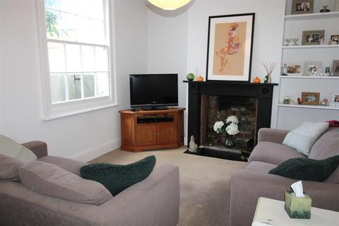 5 bedroom house for sale, St. Johns Road, Newport PO30