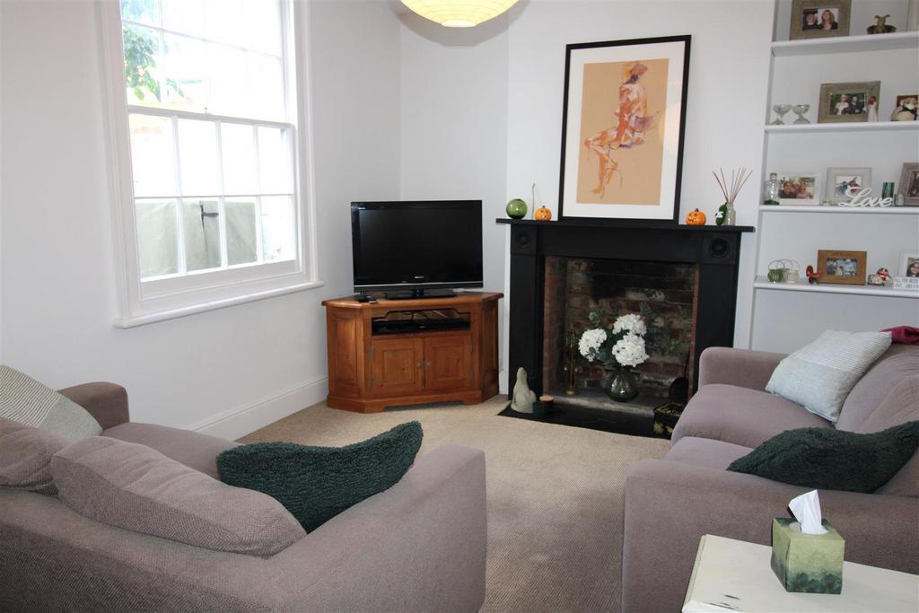 Newroomlounge.JPG