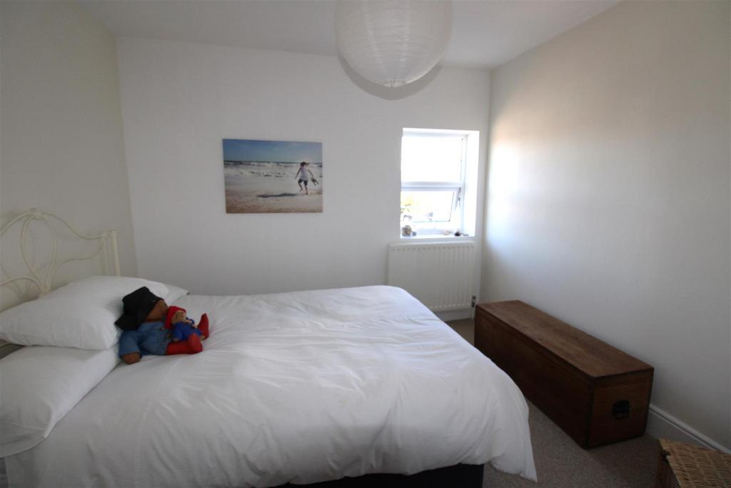 Newbedroom3.JPG