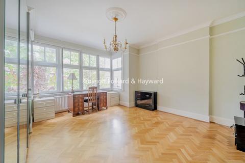 undefined, Addison Grove, London, W4