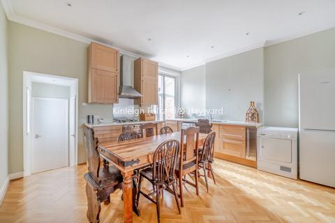 undefined, Addison Grove, London, W4