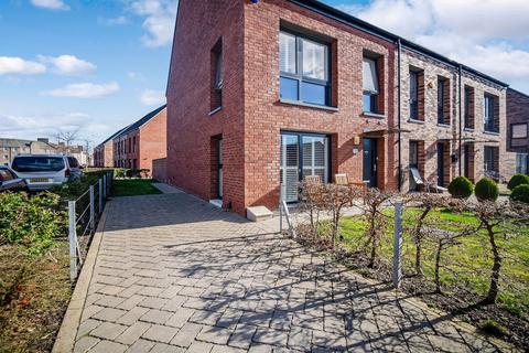 24 Cornfield Crescent, Edinburgh, EH4 4UF