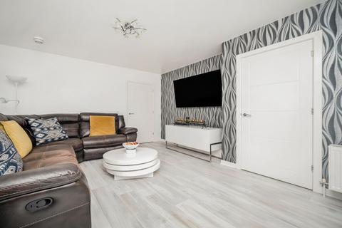 24 Cornfield Crescent, Edinburgh, EH4 4UF