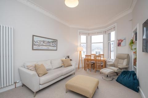 8/6 Hermitage Park, Edinburgh, EH6 8HB