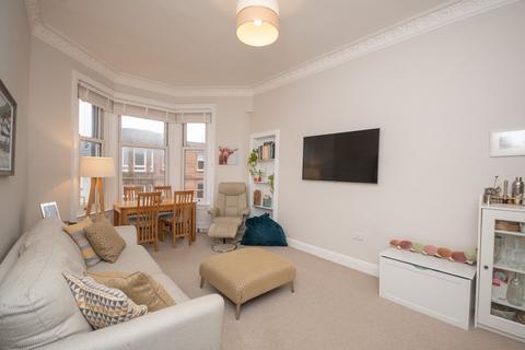 8/6 Hermitage Park, Edinburgh, EH6 8HB