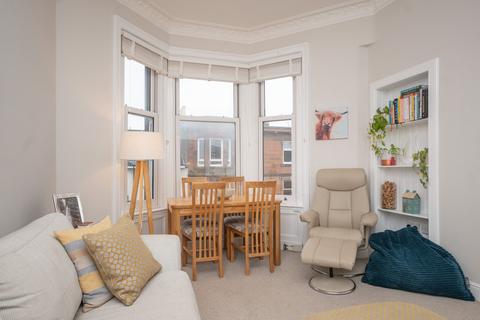 8/6 Hermitage Park, Edinburgh, EH6 8HB