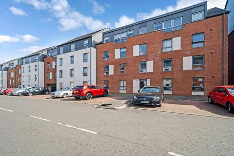 14/4 Ferry Gait Crescent, Edinburgh, EH4 4GR
