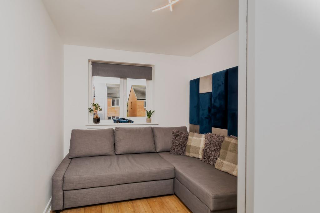 Second bedroom