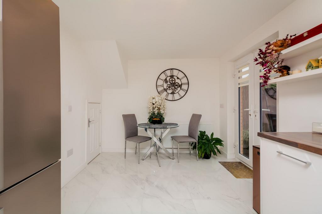 Kitchen/dining