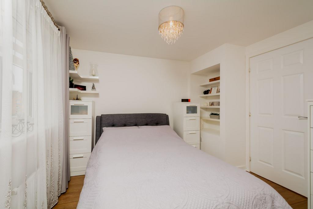 Prinicpal bedroom